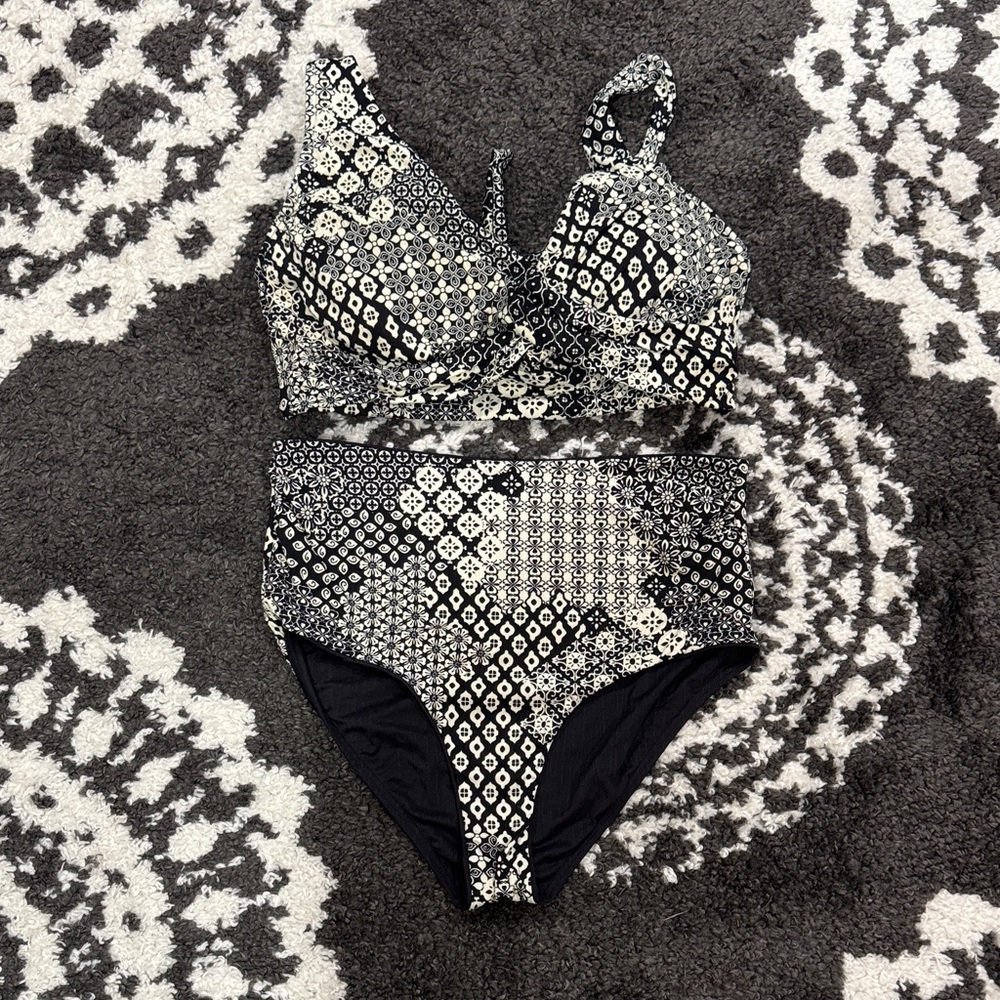 Women’s sunsets Venice seagrass textured Elsie top Capri bottom Bikini 34 G M